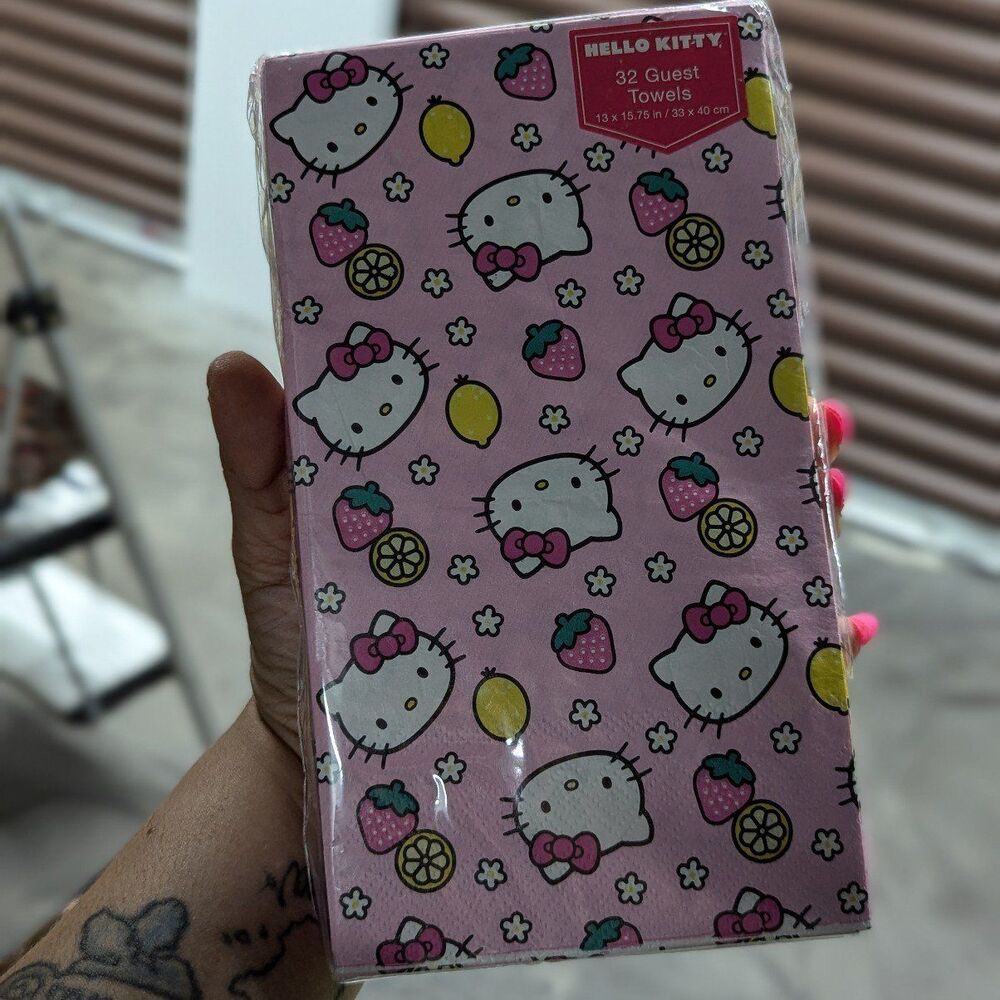 Sanrio Hello Kitty Pink‎ Party 32 count Guest Napkins Towels